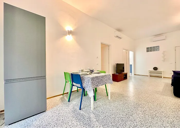 Hostdomus - Casa Leonilde 피날레리구레